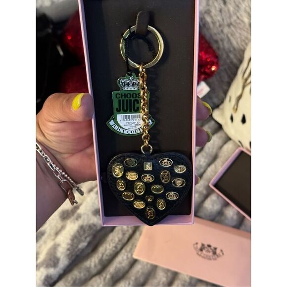 Vintage OG gold juicy couture very rare black Leather w/gold coin rivets heart J - Picture 3 of 9